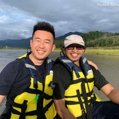 More happy faces along the river cruise.