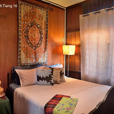 Rumah Tiang 16: 2nd Room.