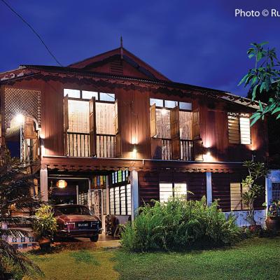Rumah Tiang 16 – built in 1974, it is Perak Malay-styled, utilising 16 pillars fashioned from chengal and meranti wood. 